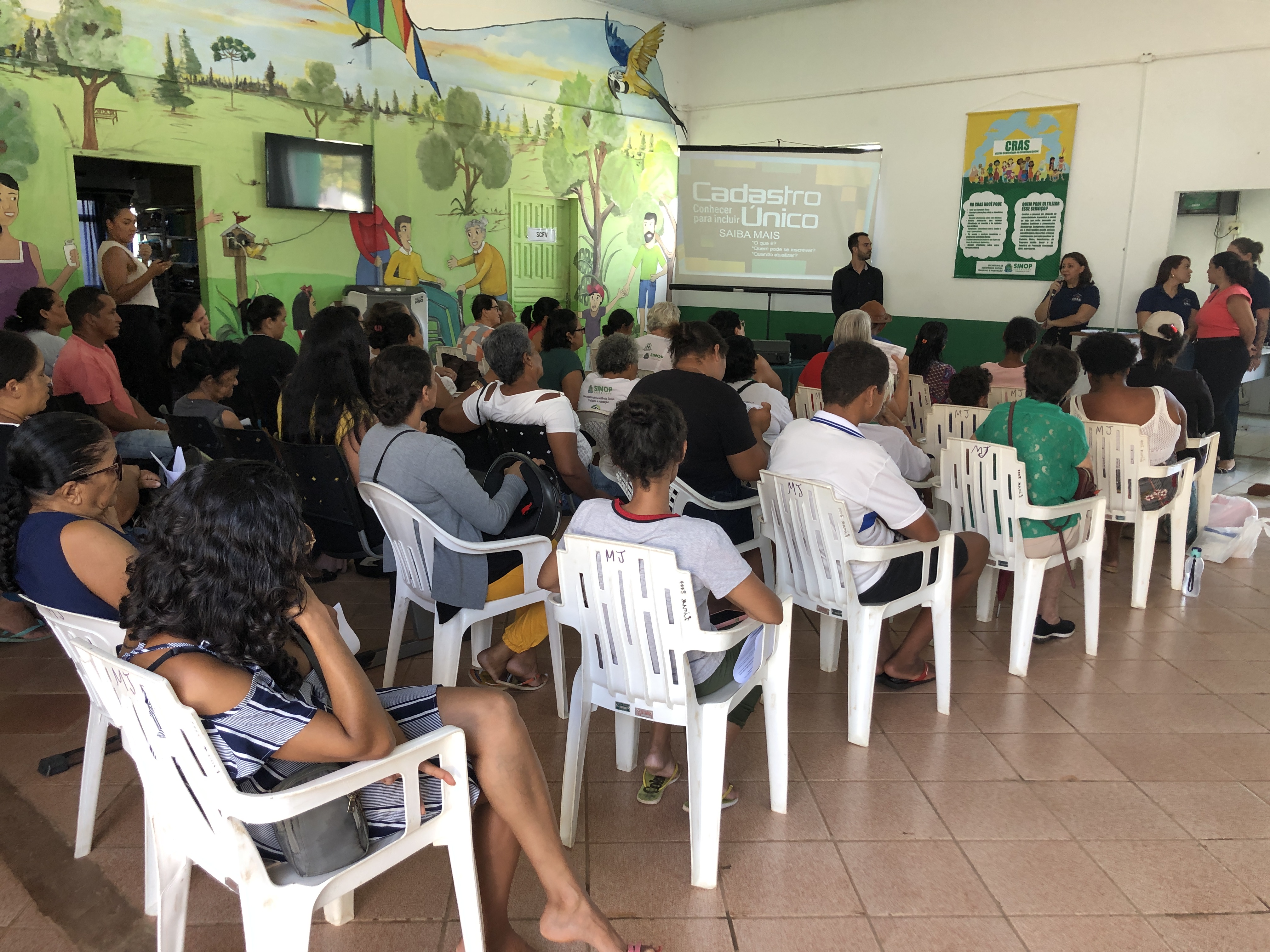 1º Encontro entre famílias do CRAS Menino Jesus traz orientações sobre Cadastro Único