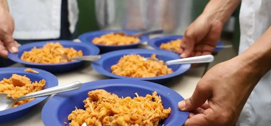 Em 2 anos, 13 milhões de brasileiros deixam de passar fome