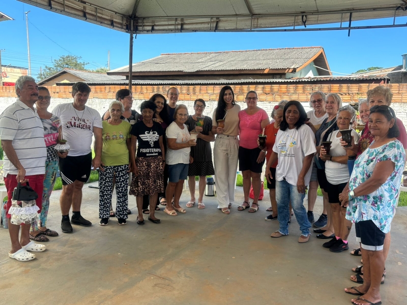 Idosos do CRAS Menino Jesus participam de mateada e palestra sobre o autismo