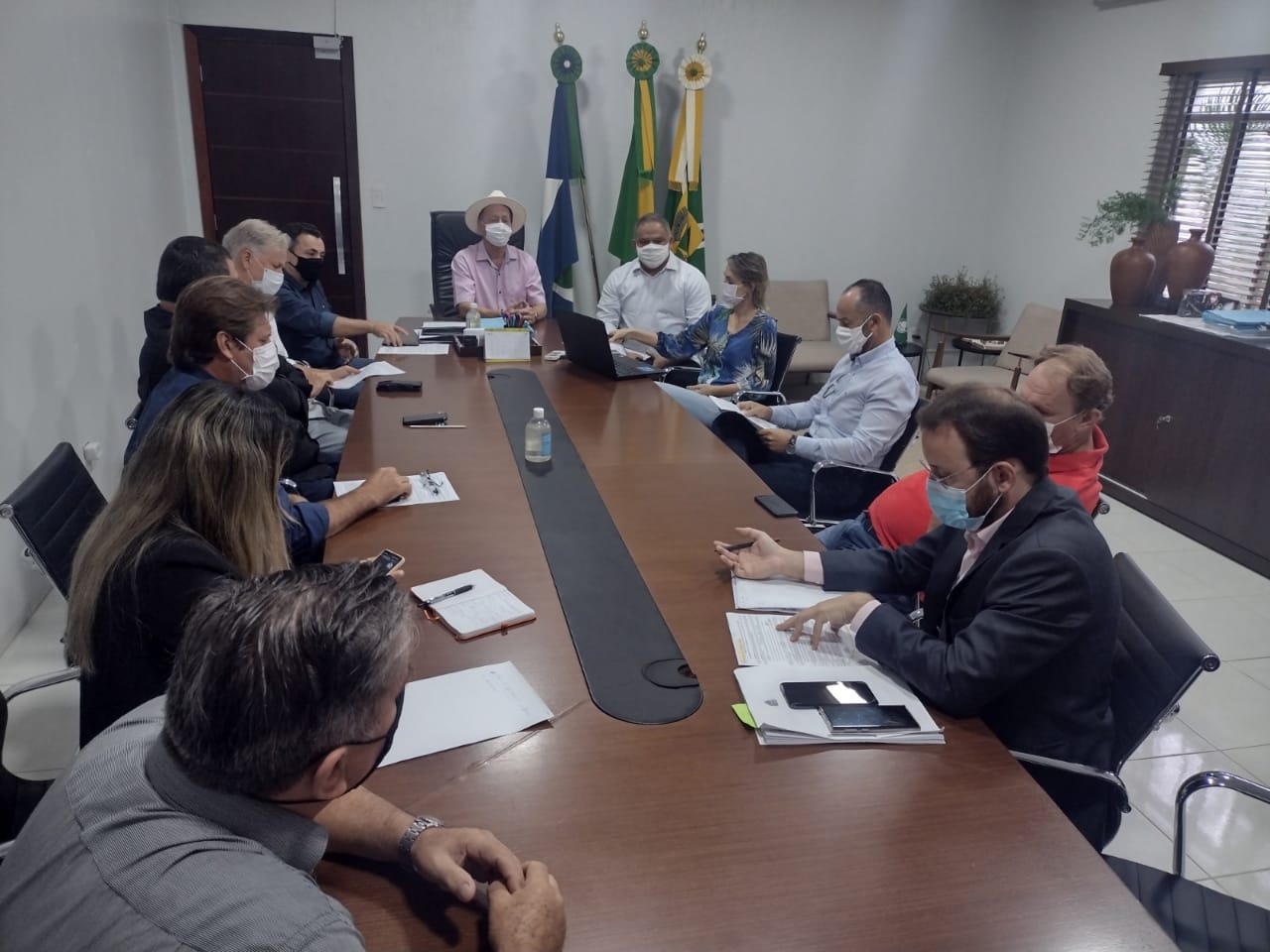 Prefeito une forças com entidades de Sinop para pedir flexibilidade do decreto estadual