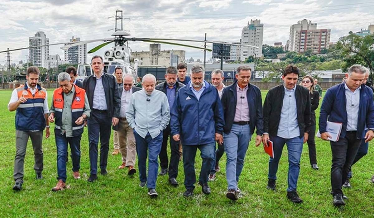 Presidente sugere que deputados mandem emendas para a reconstrução do RS