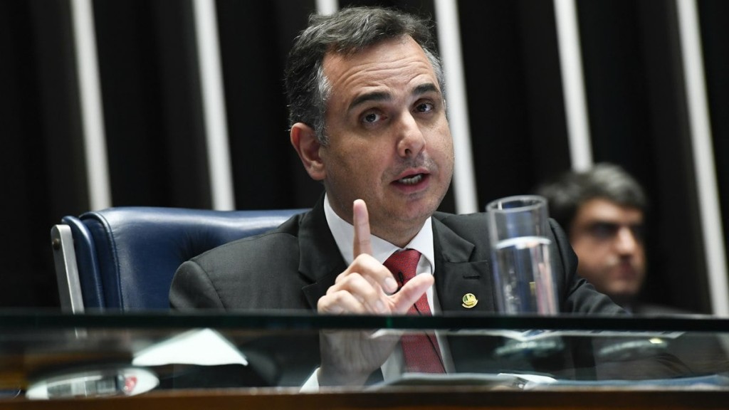 Pacheco diz que maioria do Senado é a favor do fim da reeleição