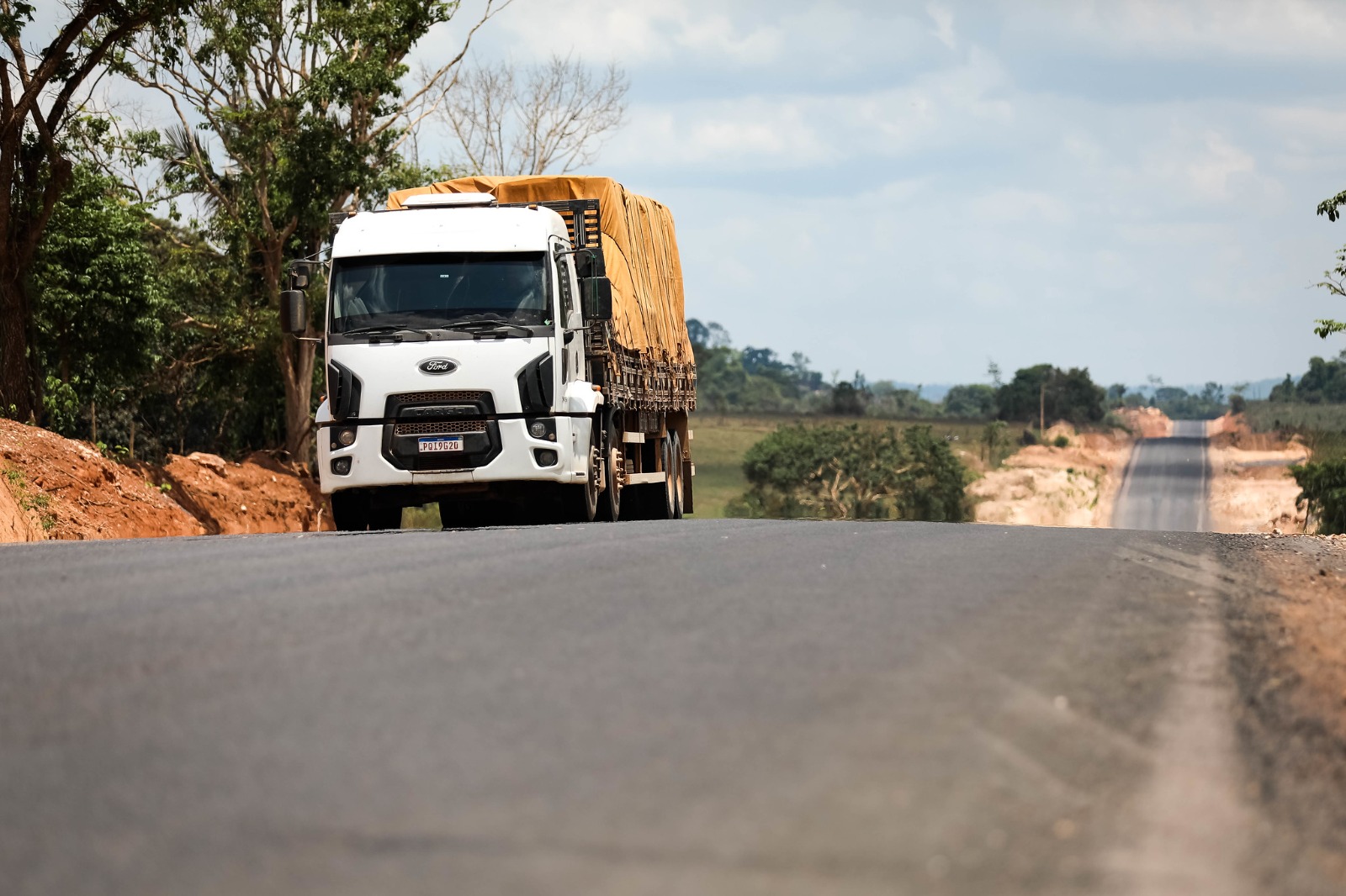 Governo conclui 81 km de asfalto novo na MT-170 após estadualização