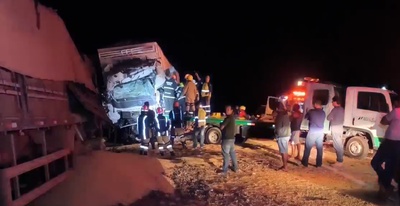 Sinop: Colisão de carretas na MT-220 Motorista não resiste e acaba morrendo 