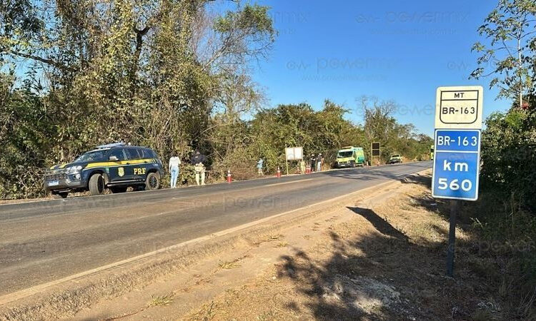 Carro capotado com cadáver em decomposição é encontrado às margens da BR-163