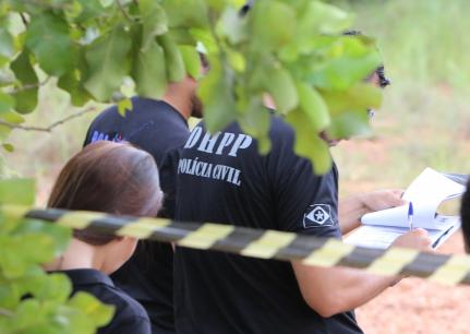 Corpo carbonizado é achado  na madrugada desta terça-feira (30)