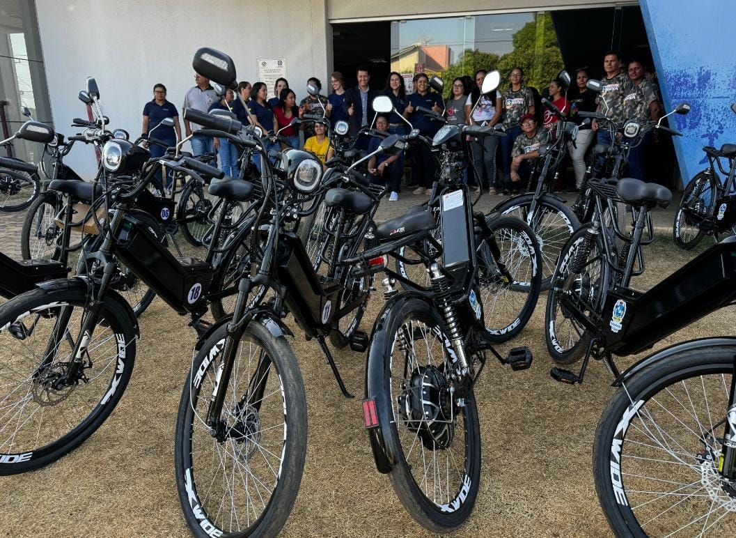 Deputado Dilmar Dal Bosco entrega 42 bicicletas elétricas e 1 veículo para agentes de saúde de Tapurah 