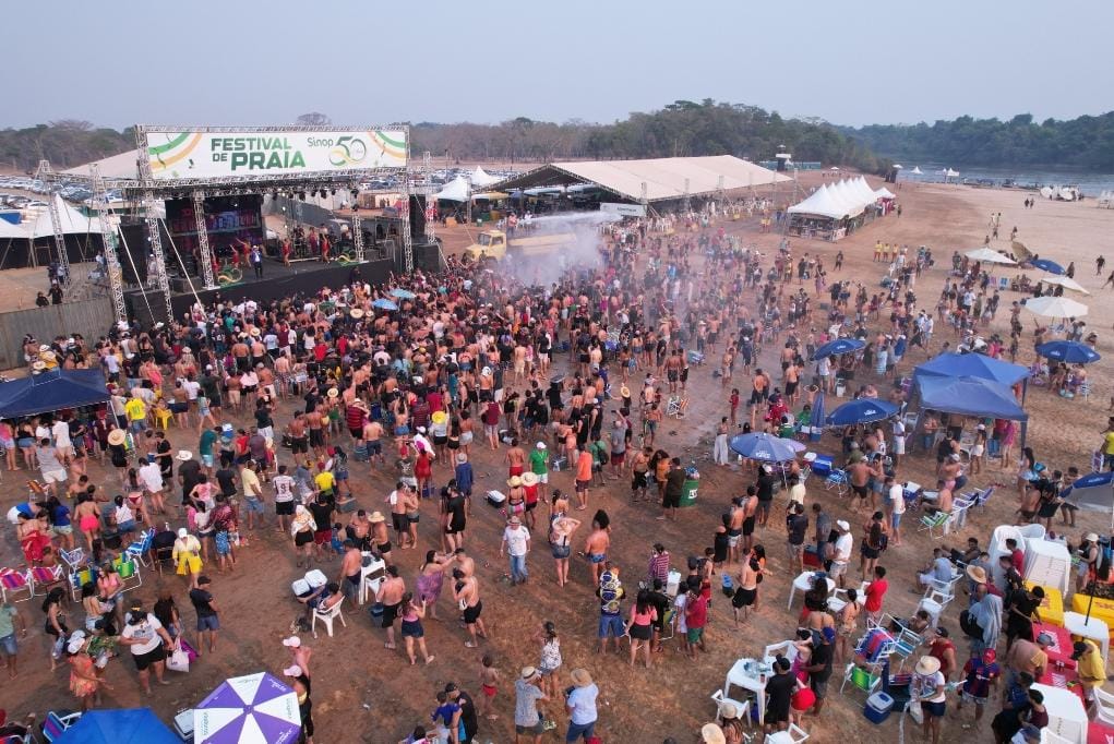 Marcynho Sensação e Manu Bahtidão animam o final de semana no festival de praia