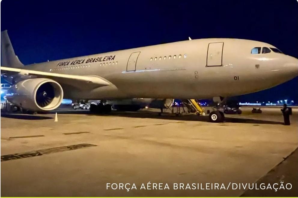 Avião que vai repatriar brasileiros no Líbano segue para Beirute