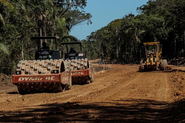 Governo vai comprar 175 máquinas e equipamentos para conservação de rodovias do Estado