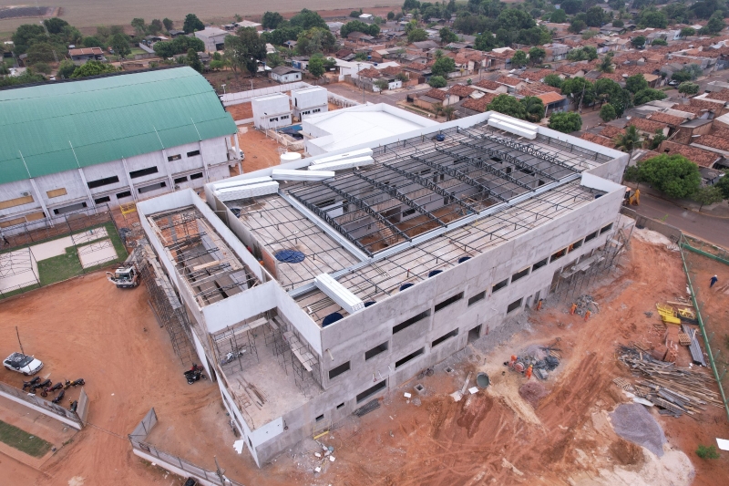 Obras em três escolas entram na reta final e prefeito destaca investimentos na educação com 169 novas salas de aula