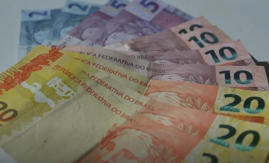 Receitas terão de subir R$ 17,9 bi para atingir déficit zero em 2025