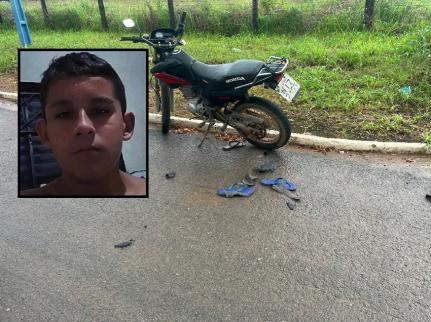 Menino de 13 anos morre em acidente de moto e irmão gêmeo fica ferido