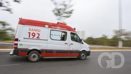 Jovem tenta matar o primo com duas facadas 