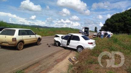 Três pessoas morrem durante colisão frontal 