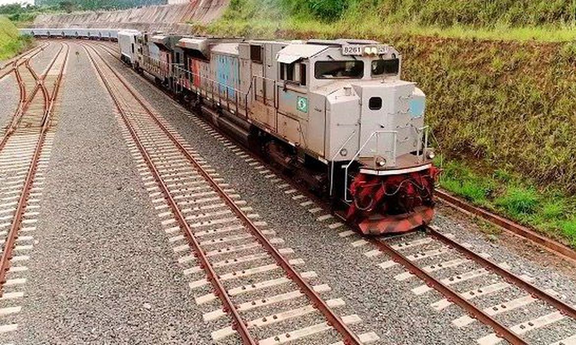 Governo leiloa hoje trecho de ferrovia na Bahia