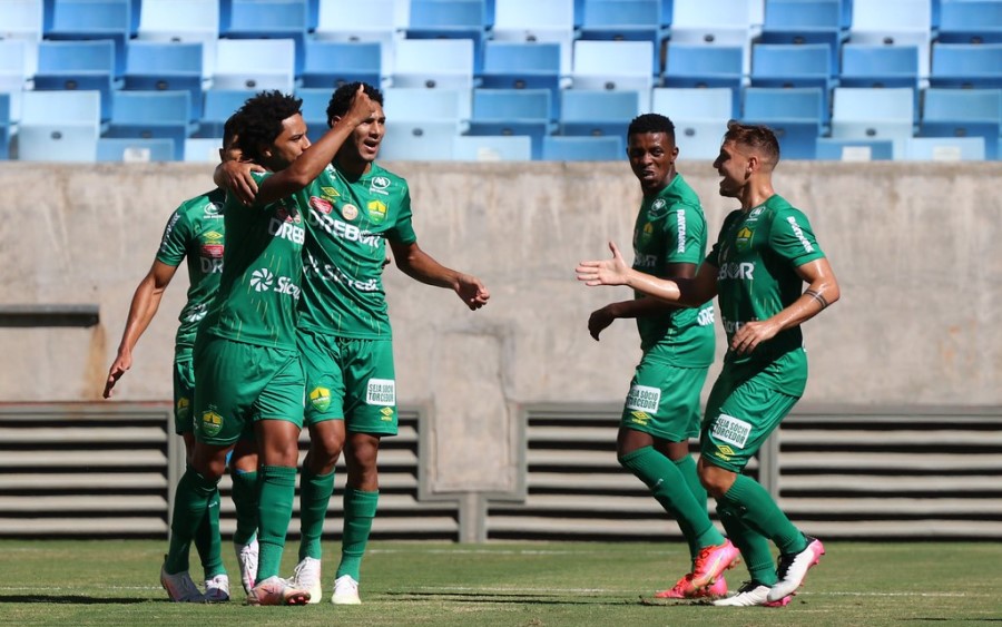 Cuiabá garante vantagem sobre o Ação no primeiro jogo da semifinal