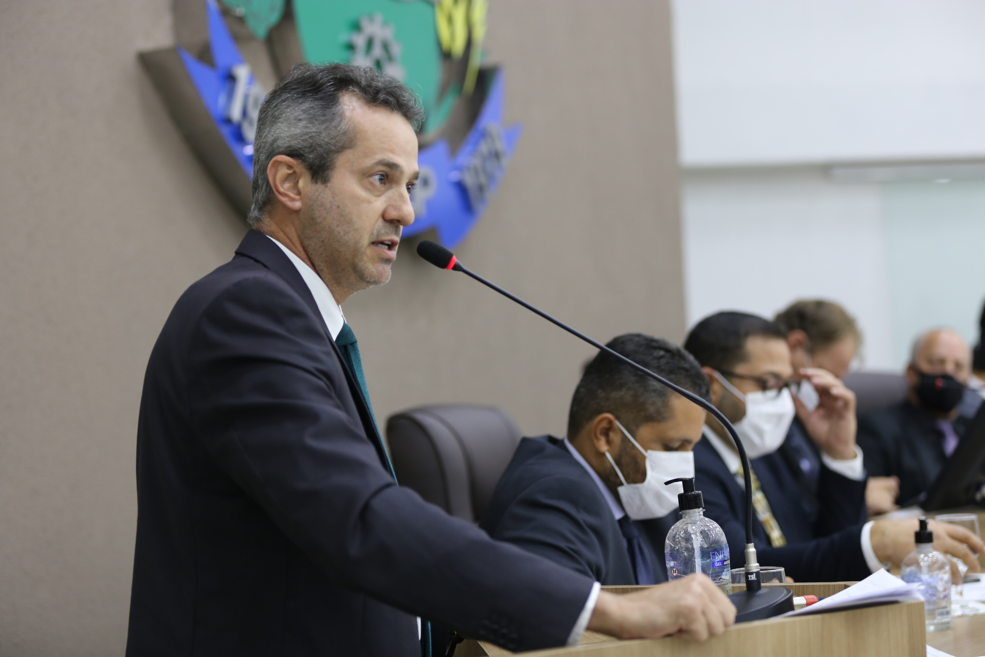 Vereador Dilmair sugere adoção de livro didático digital na rede municipal de ensino