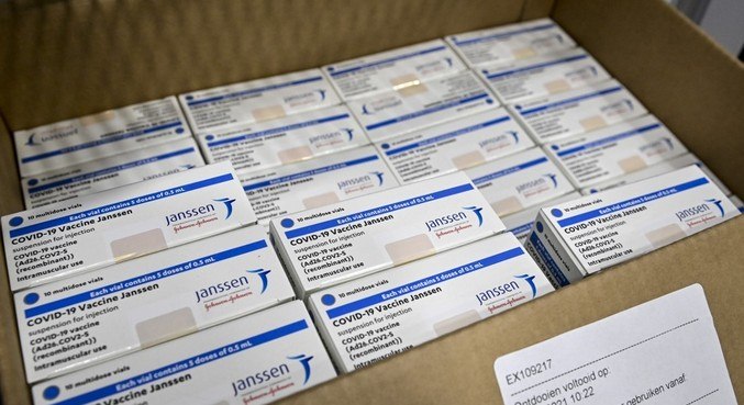 Brasil recebe nesta quinta (24) mais 3 milhões de doses da Johnson