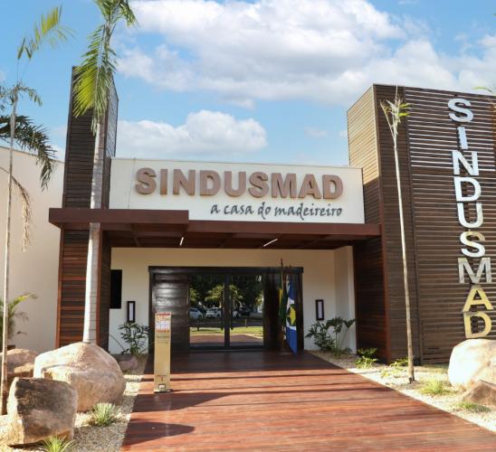 Sindusmad inaugura revitalização da fachada