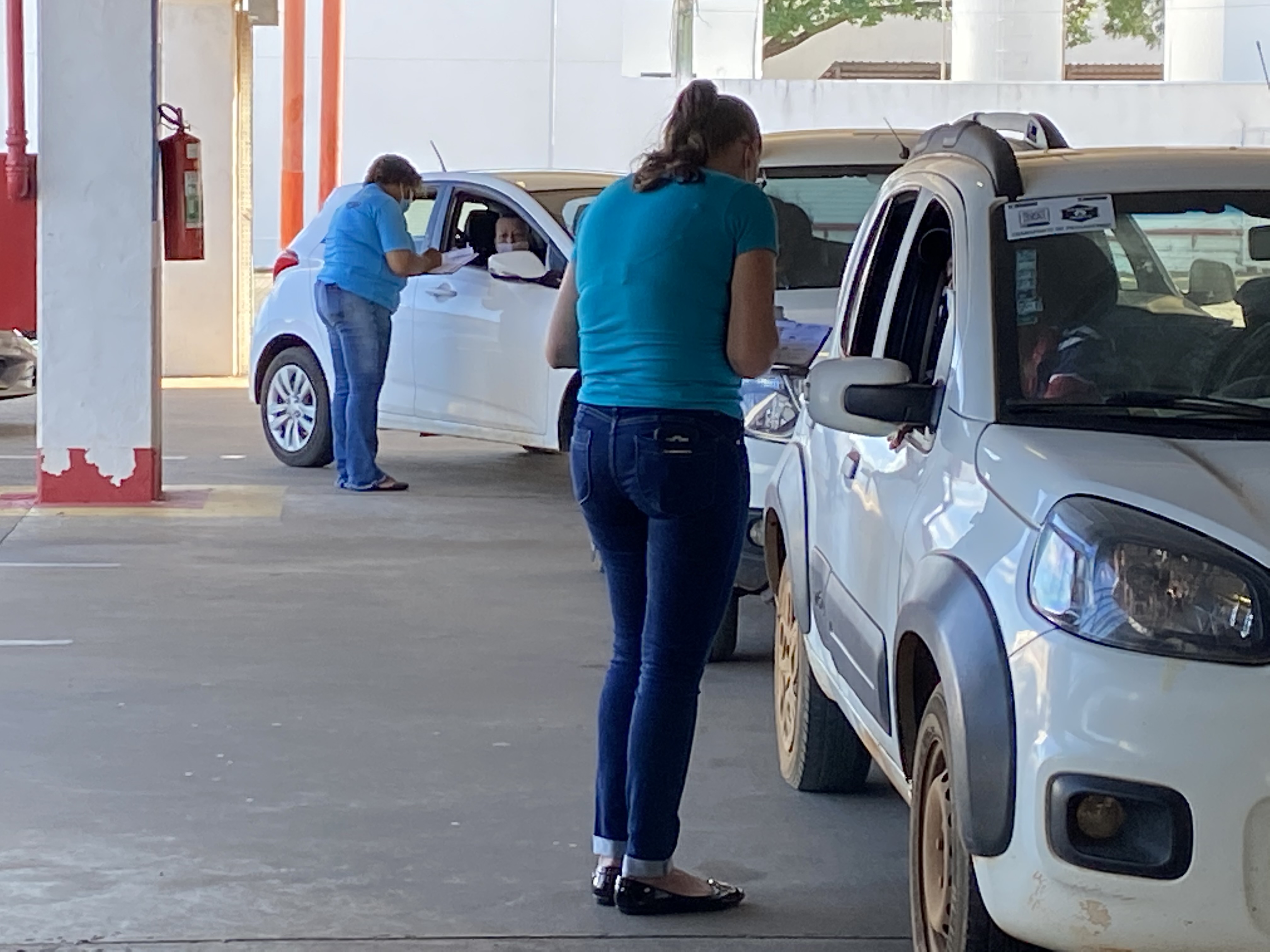 Secretaria faz drive-thru de vacinação para segunda dose contra Covid-19; confira programação