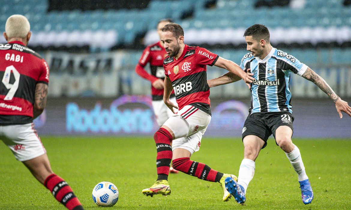 Flamengo mostra força e goleia Grêmio na Copa do Brasil