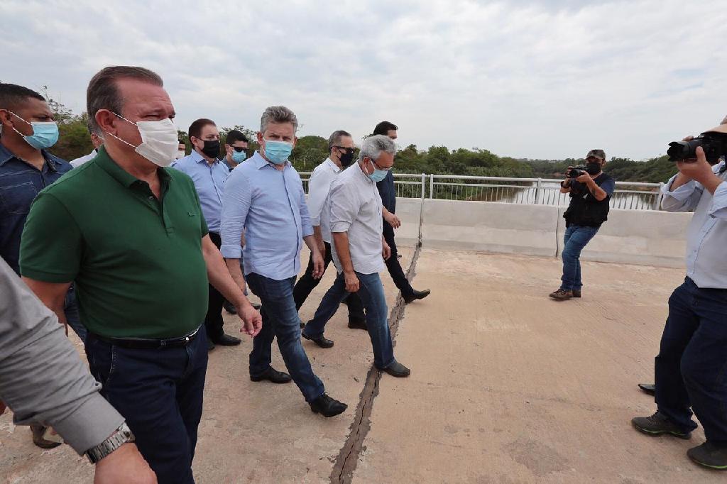 Governador vistoria obras de nova ponte sobre o Rio Vermelho e de implantação de Avenida em Rondonópolis