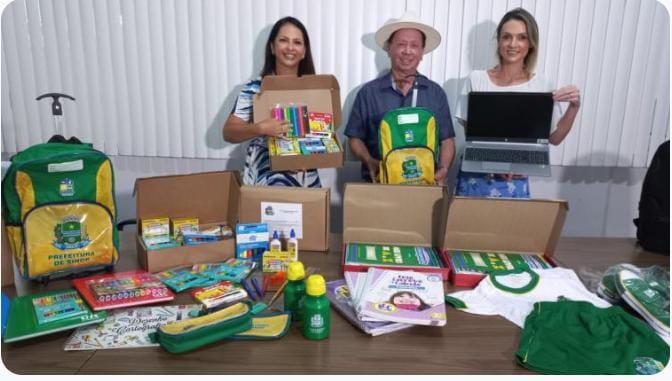 Mais de 17 mil alunos da rede municipal serão contemplados com kits de material escolar e uniforme