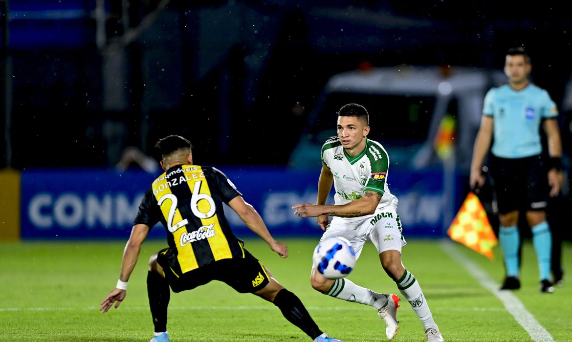 Em jogo emocionante, América-MG avança na fase prévia da Libertadores