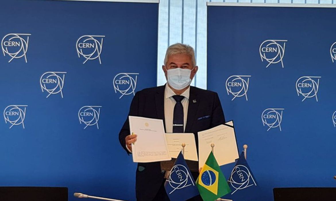 Brasil faz acordo para associação a centro europeu de pesquisa nuclear