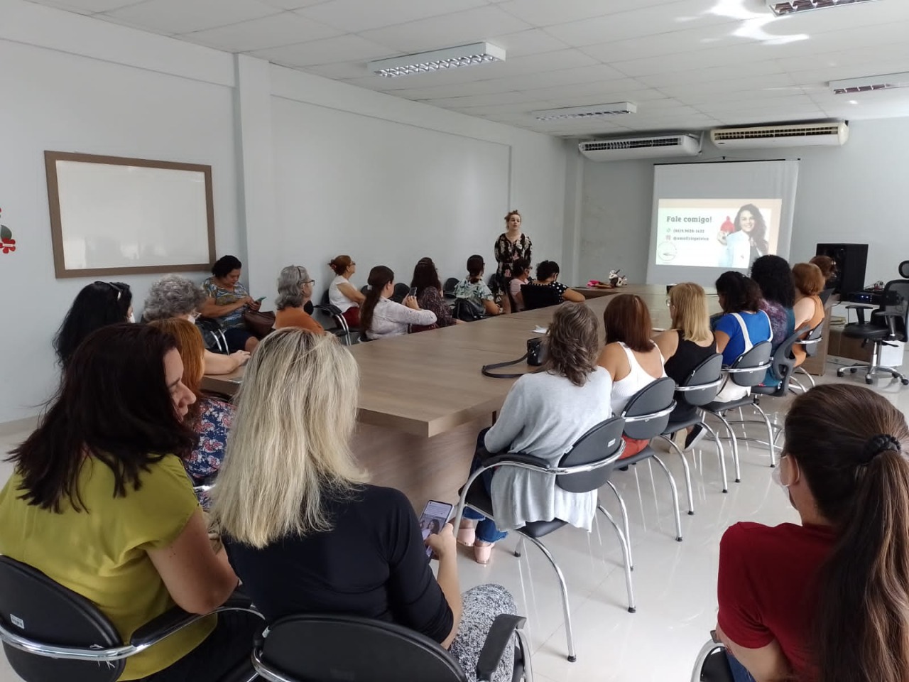 PreviSinop promove palestra para servidoras em comemoração ao mês da mulher