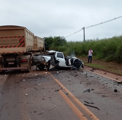 Sinop: Grave acidente entre carreta e camionete é registrado na BR-163 uma mulher acabou morrendo