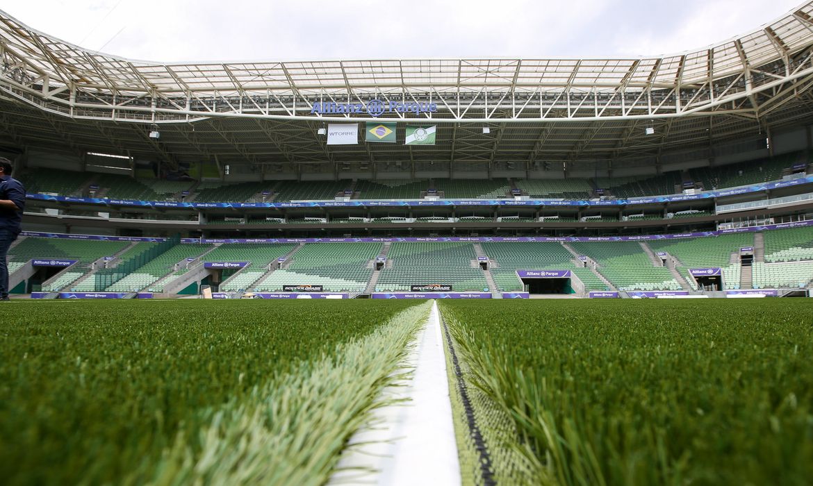 Fluminense visita Palmeiras em busca de 1ª vitória no Brasileirão