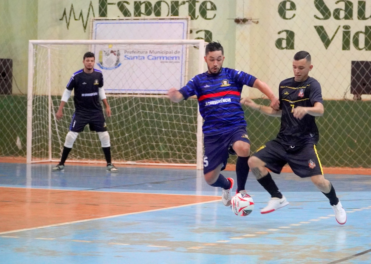 Famílias no ginásio e jogos emocionantes marcam as finais do Futsal em Santa Carmem