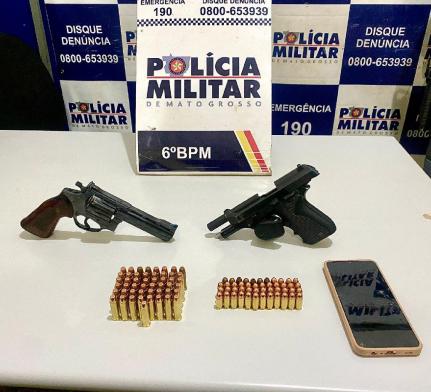 Polícia prende mototaxista escondendo armas roubadas em mochila