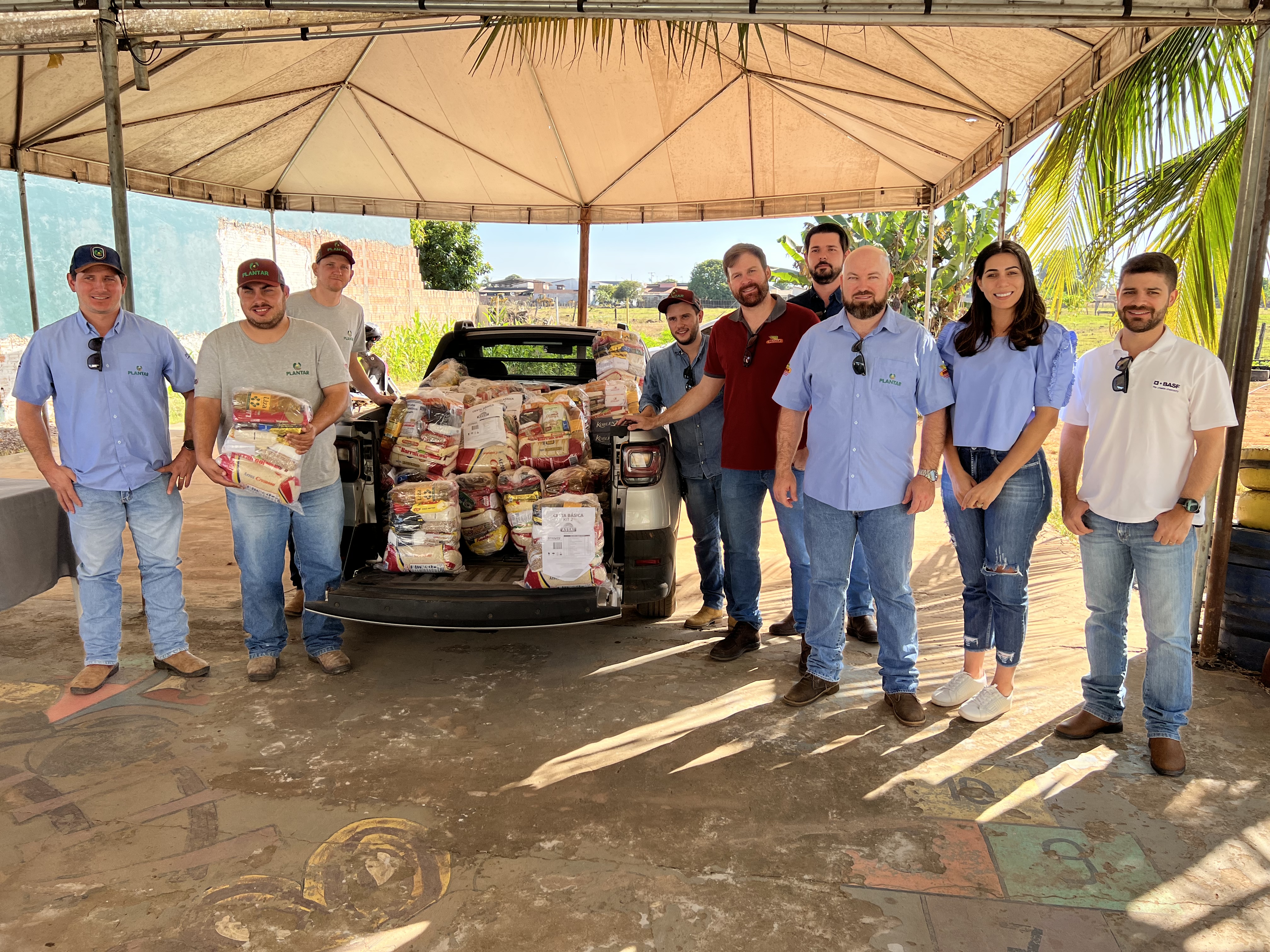 Em ação solidária, empresa do agronegócio doa 70 cestas básicas para famílias atendidas pela Assistência Social