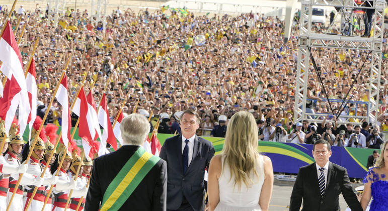 Senado quer discutir fim da reeleição presidencial e mandatos de cinco anos