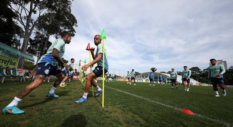 Para reassumir a liderança, o Palmeiras recebe o Cuiabá em busca da vitória