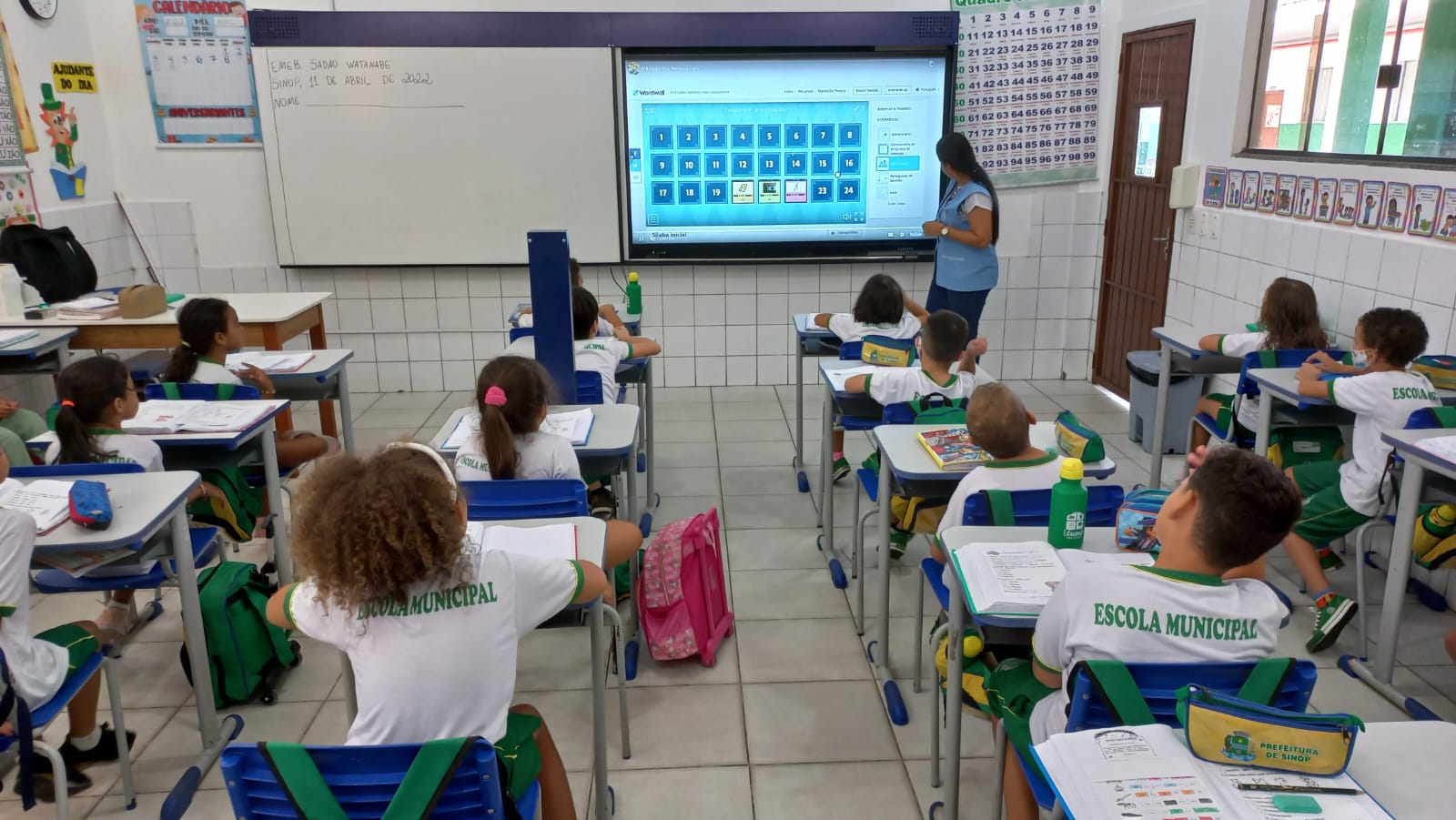 Estudantes da rede municipal voltam às aulas nesta terça-feira