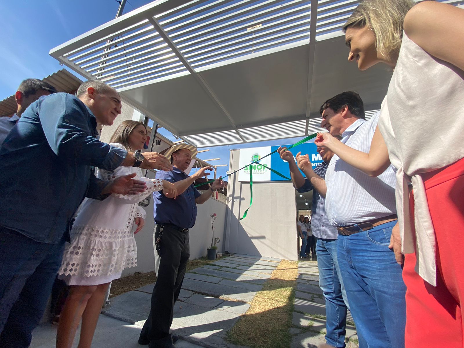 O Prefeito de Sinop Roberto Dorner inaugurou o novo prédio do CAPS e fez entrega de ambulância para saúde