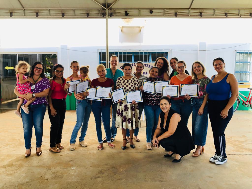 Curso de camareira forma 26 mulheres atendidas pelos CRAS e gera oportunidades de emprego