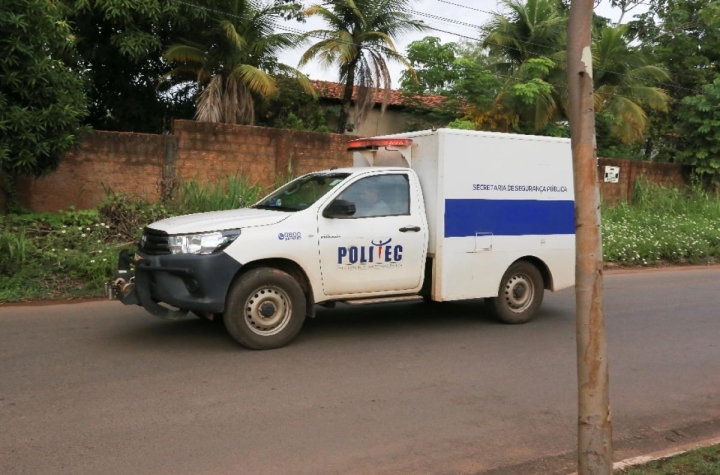 Criminosos matam ex-presidiário na sala de casa