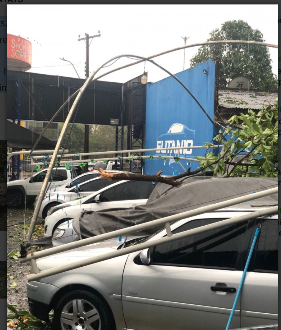 Forte Chuva e Ventania Causa Estragos Em Sorriso