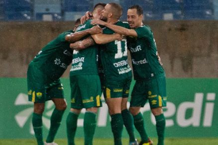 Cuiabá vence América-MG e mantém viva esperança de sair do Z4