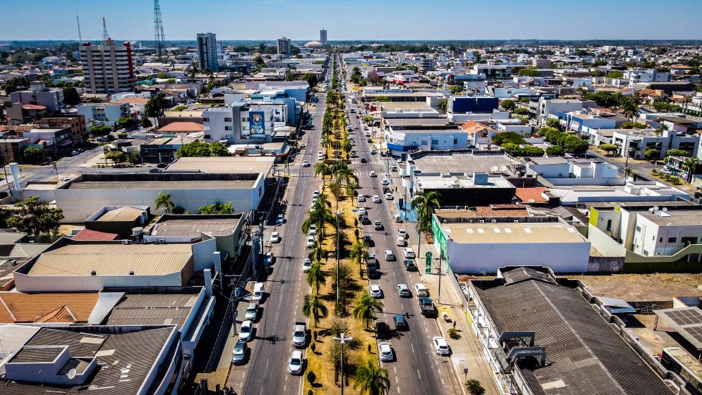 No feriado da padroeira do Brasil, comércio poderá abrir em Sinop, informa CDL