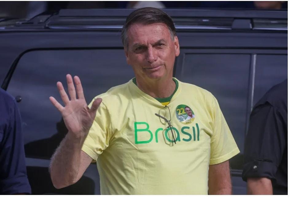 Mais de Treze horas após resultado, Bolsonaro mantém silêncio sobre vitória de Lula na eleição