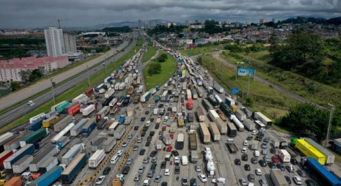 Bloqueios das estradas podem impactar preços e aumentar a inflação