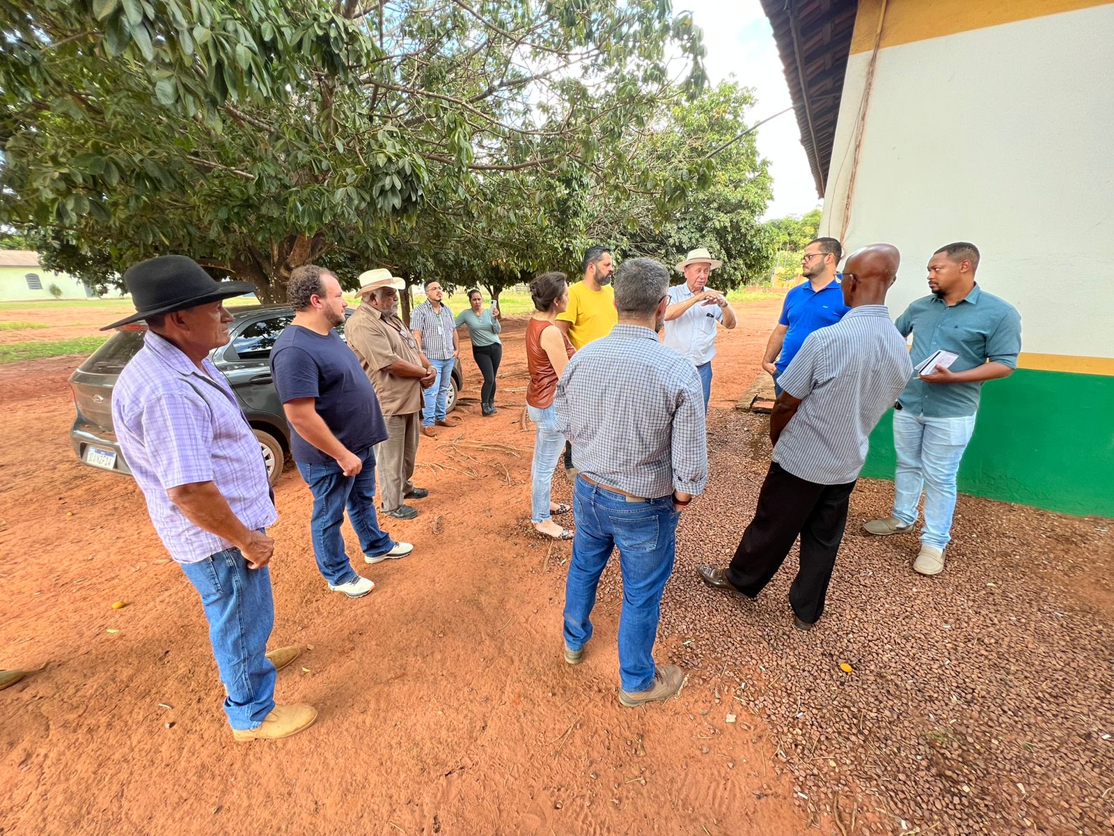 Dorner visita moradores da Gleba para ouvir necessidades e levar melhorias na saúde e infraestrutura