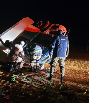 Após Grave Acidente Mulher Grávida Morre Prensada Em Carreta