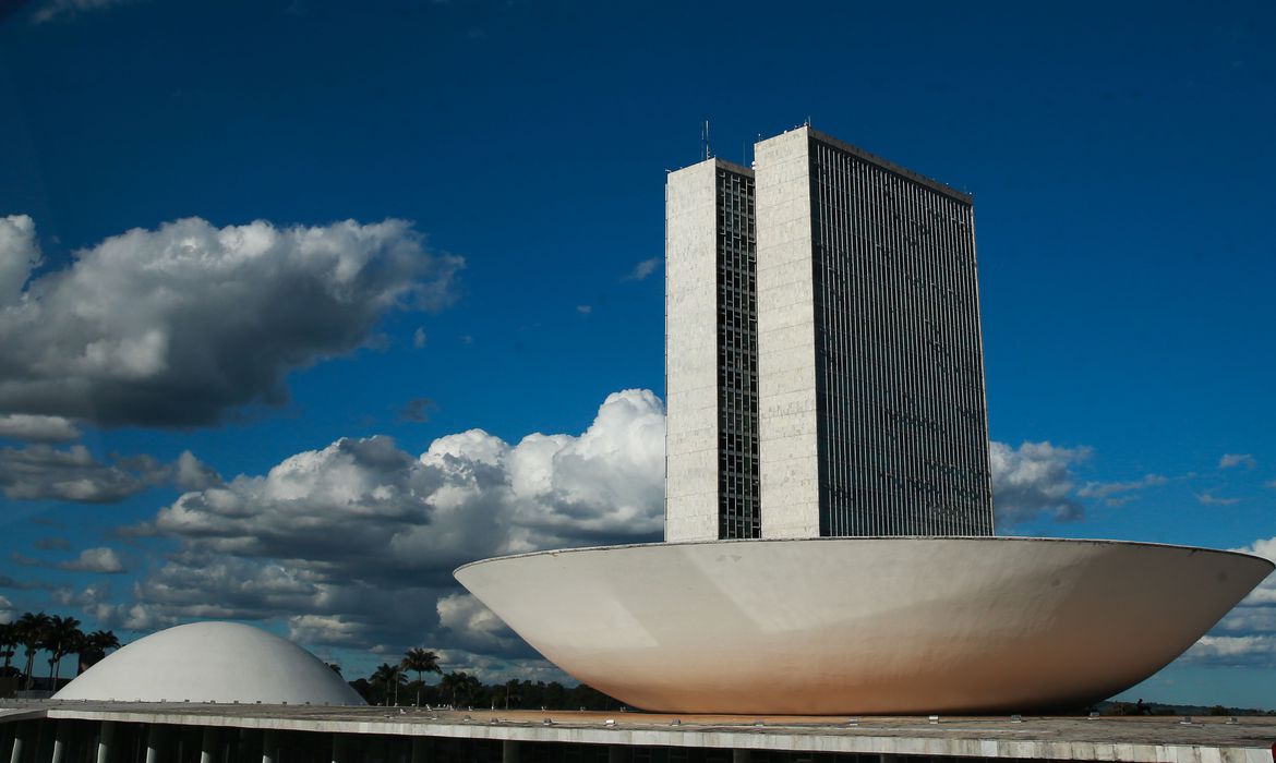 Exonerações de Onyx Lorenzoni e Tereza Cristina são publicadas no DOU